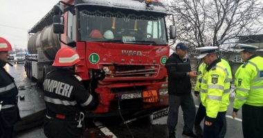 Tineri morți pe șosea, după o depășire în viteză a unei mașini de Armată. Militarii au fost răniți grav - 2
