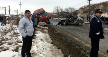 Tineri morți pe șosea, după o depășire în viteză a unei mașini de Armată. Militarii au fost răniți grav - 7