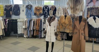 Oferte speciale, negustori pricepuţi şi cumpărători generoşi, la Târgul TINIMTEX de la Constanţa - 2