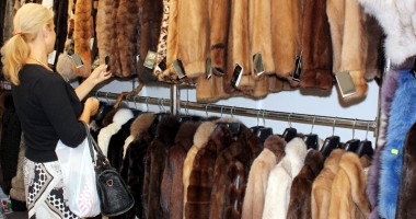 Stire din Economie : Se deschide sezonul CUMPĂRĂTURILOR DE SĂRBĂTORI! TINIMTEX revine  în Mamaia