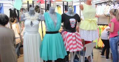 Stire din Economie : Multă agitație și… culoare la Tinimtex!