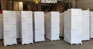 Stire din Eveniment : Captură record pe autostradă. Milioane de țigări ilegale descoperite într-un camion
