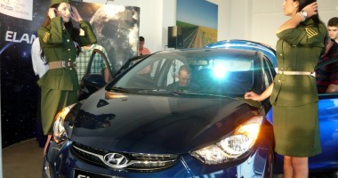 Stire din Economie : S-a lansat noul Hyundai Elantra!