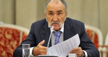 Stire din Actualitate : De ce Ion Țiriac nu zâmbește niciodată. Motivul, dezvăluit în presa din SUA