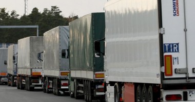 În ce județe nu se circulă de mâine, cu tirurile