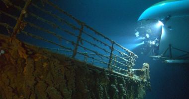 Stire din Actualitate : Un submarin cu turiști ce explorau epava Titanicului a dispărut în adâncuri