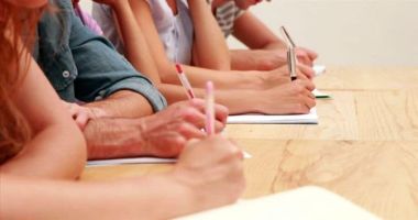 Stire din Cultură-Educație : Rezultate Titularizare 2020. Ce note au obținut profesorii