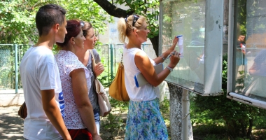Stire din Cultură-Educație : Titularizarea disperării! 90 de profesori de limba română se bat pe două posturi