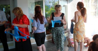 Stire din Cultură-Educație : PROFESORII IES ÎN STRADĂ!