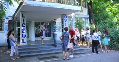 Stire din Cultură-Educație : Rezultate finale  la titularizare. Urmează ședințele publice de repartizare a posturilor