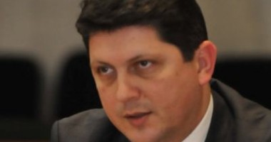 Stire din Politică-Administrație : USL cedează: Băsescu va reprezenta România la Consiliul European de la sfârșitul lunii