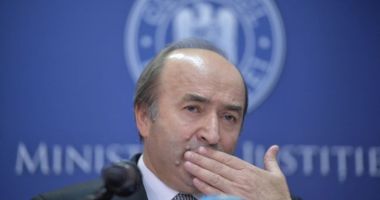 Stire din Politică-Administrație : Moțiunea simplă împotriva ministrului Justiției a fost RESPINSĂ de deputați