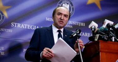 Stire din Politică-Administrație : Tudorel Toader, despre un fost ministru PSD: "La câte interese are în justiție"