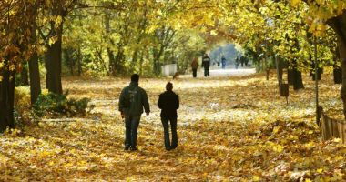 Stire din Social : Toamnă cu vreme mai caldă decât de obicei până la jumătatea lui noiembrie