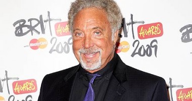 Stire din Monden : Tom Jones cântă la București pe 17 noiembrie