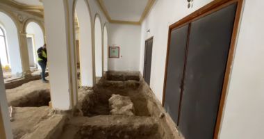 VIDEO: O parte din zidul cetății antice Tomis, scos la iveală în timpul lucrărilor la Teatrul de Stat Constanța