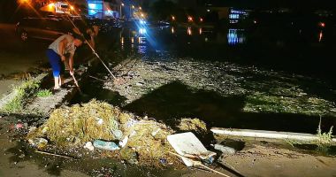 Tone de pet-uri și gunoaie, adunate de pe Lacul Tăbăcărie. "Rog instituțiile locale să își facă treaba!" - 2