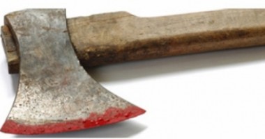 Stire din Eveniment : Avocată atacată cu toporul, în parcare