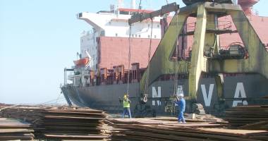 Stire din Economie : Topul mărfurilor din portul Mangalia