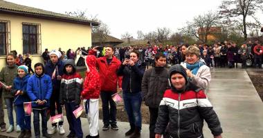 Primarul din Topraisar, Stelian Gheorghe, a inaugurat noul after-school și parcul din comună - 3