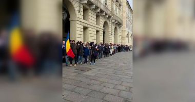 Stire din Actualitate : „Hora Unirii” a adunat mii de oameni în Torino. Românii au sărbătorit Ziua Națională
