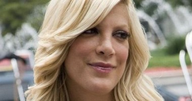 Stire din Monden : Tori Spelling a născut pentru a treia oară