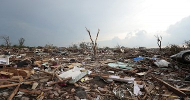 Stire din Actualitate : Tornade puternice în statul Oklahoma: Cinci oameni au murit și alți 50 au fost răniți