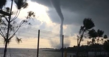 Stire din Actualitate : Tornadă puternică în Turcia, soldată cu zeci de persoane rănite