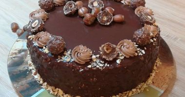 Stire din Social : REȚETA ZILEI / Tort Ferrero Rocher