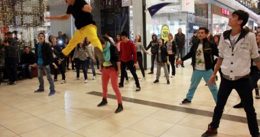 Stire din Monden : Flash mob de la Total Dance Center, artă și deconectare