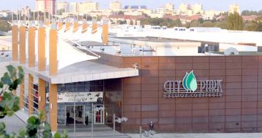 Stire din Cultură-Educație : Toți copiii sunt așteptați de Moș Nicolae la City Park Mall