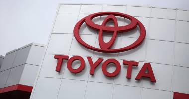 Stire din Tehnologie : Toyota cheamă în service 1,5 milioane de mașini