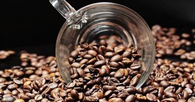 Stire din Actualitate : Traderii şi procesatorii de cafea îşi reduc achiziţiile la minimum din cauza creşterii preţurilor