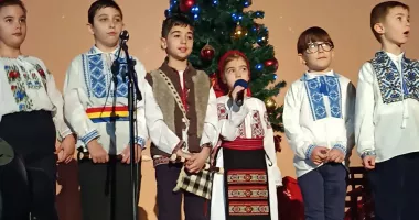Stire din Cultură-Educație : Primiți cu colindul? Ritualul care deschide Crăciunul