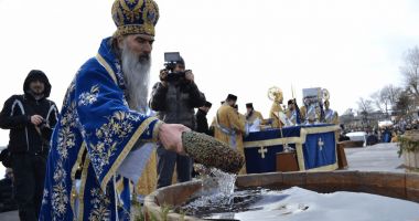 Stire din Cultură-Educație : Tradiții de Bobotează și Sfântul Ioan Botezătorul. Ce trebuie să faceţi în aceste zile