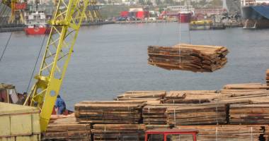 Stire din Economie : Trafic de mărfuri slab în porturile maritime românești