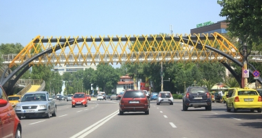 Șoferi, luați aminte! Reguli noi pentru circulația auto, în stațiunea Mamaia