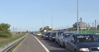 Trafic intens pe Autostrada Soarelui. Autoritățile recomandă folosirea rutelor alternative