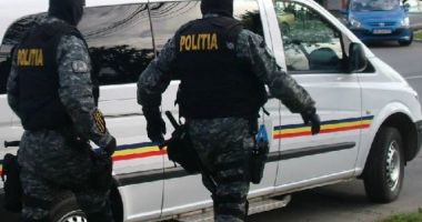 Stire din Eveniment : Trei tineri din Constanţa, cercetaţi pentru trafic de minori şi proxenetism