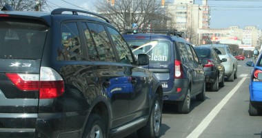 Stire din Economie : Piața auto din România a înregistrat în mai cea mai mare scădere din Europa