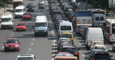 Stire din Social : Pierzi mult timp în trafic pe drumul dintre casă și serviciu? S-A DECIS ca aceste ore să se scadă din timpul de lucru