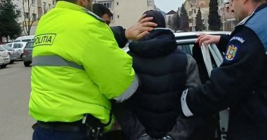 Stire din Eveniment : Constănțean reținut pentru trafic de droguri de mare risc! Tânărul avea doar 20 de ani
