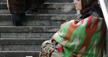 Stire din Eveniment : DRAMĂ PENTRU TREI COPII. Aduși de mamă, la Constanța, pentru a cerși împreună ce aceasta