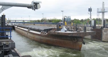 Stire din Economie : Traficul de mărfuri pe canalele navigabile a crescut cu aproape 50%