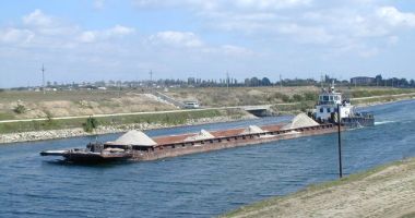 Stire din Economie : Traficul de mărfuri pe canalele navigabile a crescut cu 24%