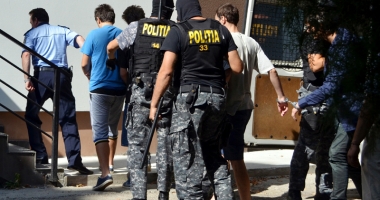 Stire din Eveniment : Cum fac deținuții "afaceri" din închisoare. Constanța, ținta lor preferată