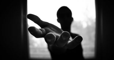 Stire din Social : Un ONG implicat în prevenirea traficului de minori în România a rămas fără finanțarea SUA