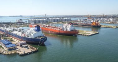 Stire din Economie : 43 de nave se află în operare, în porturile maritime