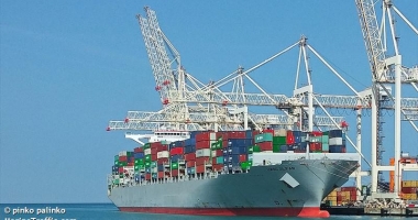 Stire din Economie : 33 de nave sub operare, în porturile maritime