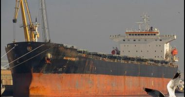 22 de nave sub operare, în porturile maritime